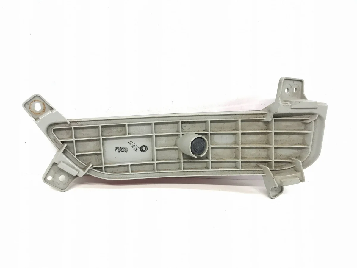 Kia Ceed Rear Bumper Reflector Left Used image 4