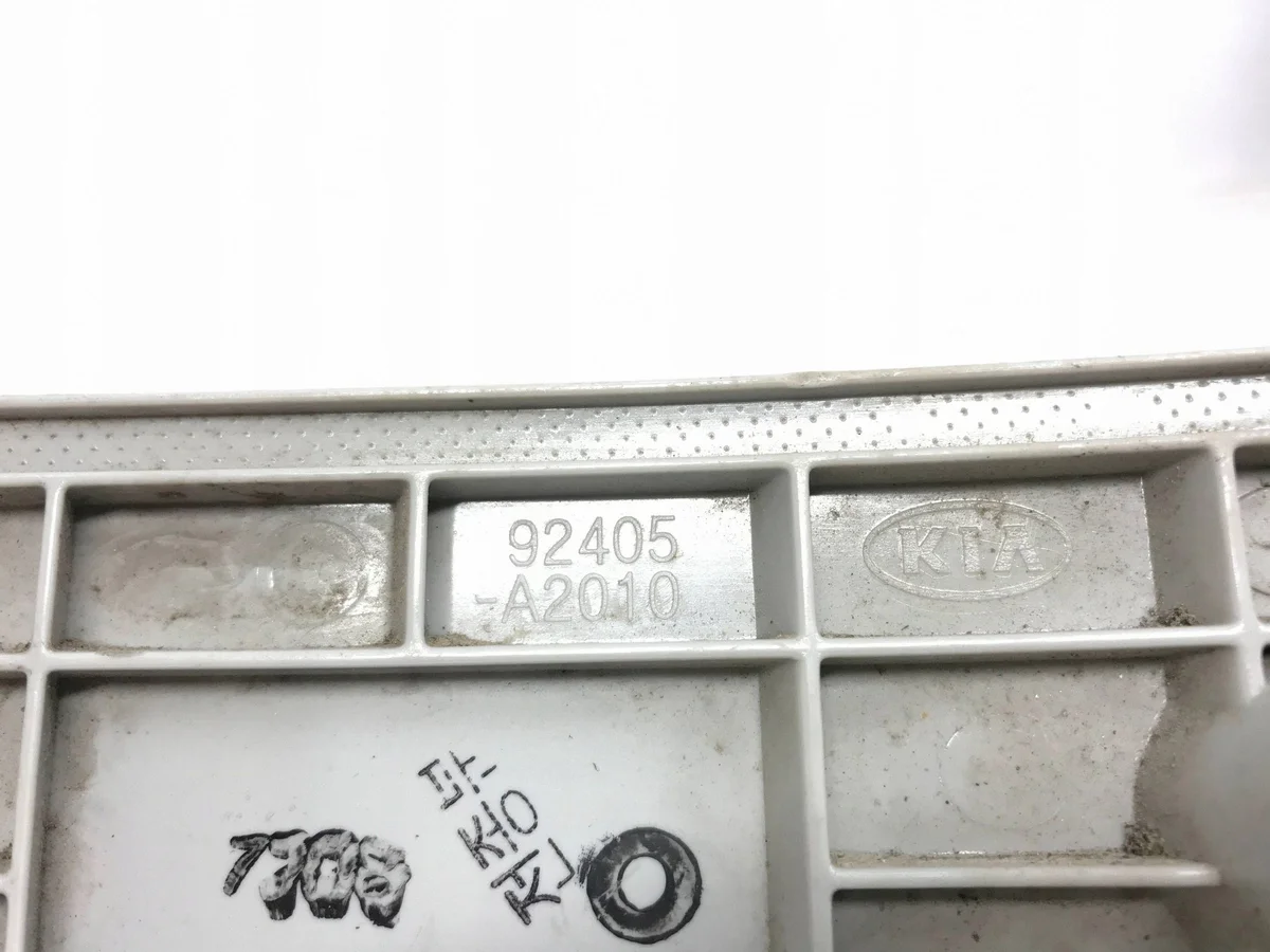 Kia Ceed Rear Bumper Reflector Left Used image 5