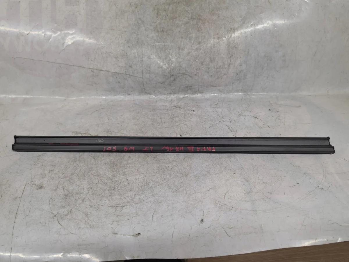 Tätningslist Skoda Fabia Vänster Bak 6V6839479B