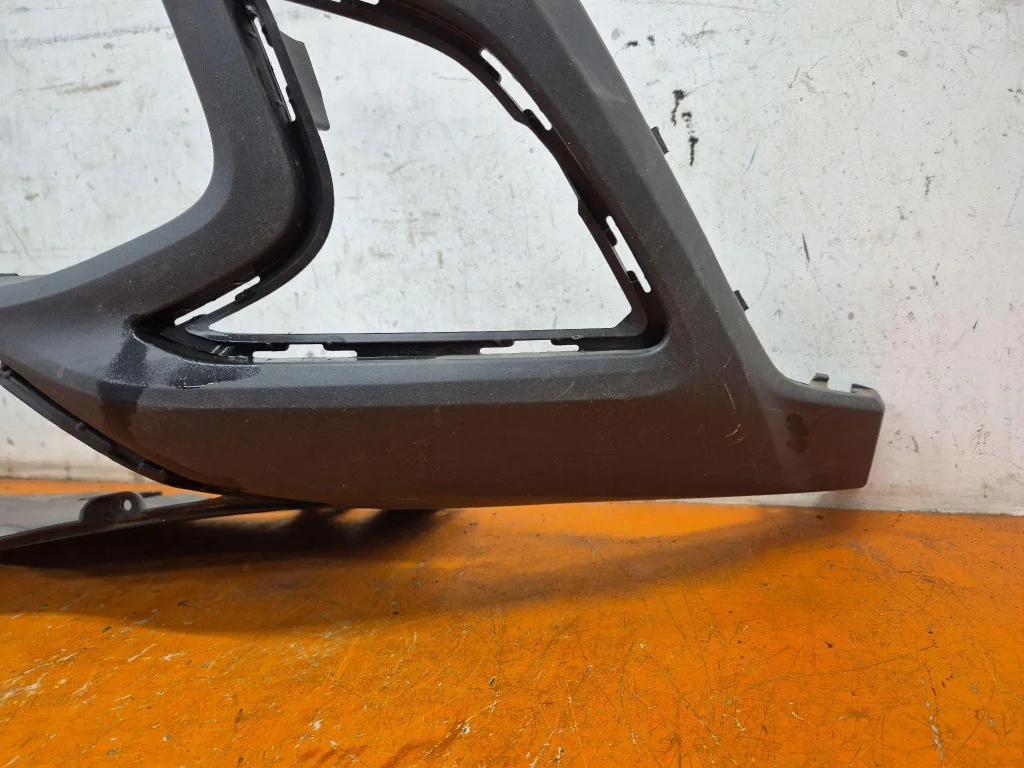 Toyota Aygo X 22- Stoßstange vorne Lippe image 6