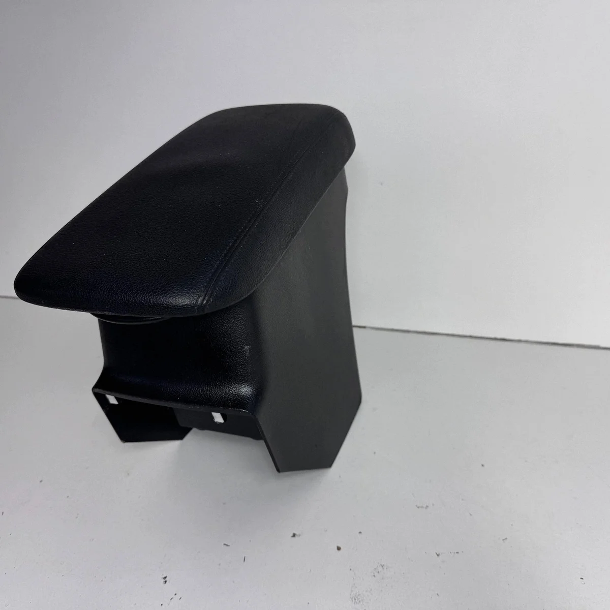 Middenconsole Armsteun Mitsubishi Outlander III image 3