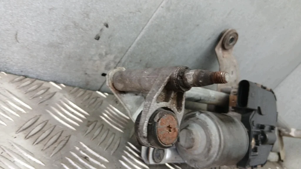 Wischergestänge VW Passat B6 3C1955119 gebraucht image 4