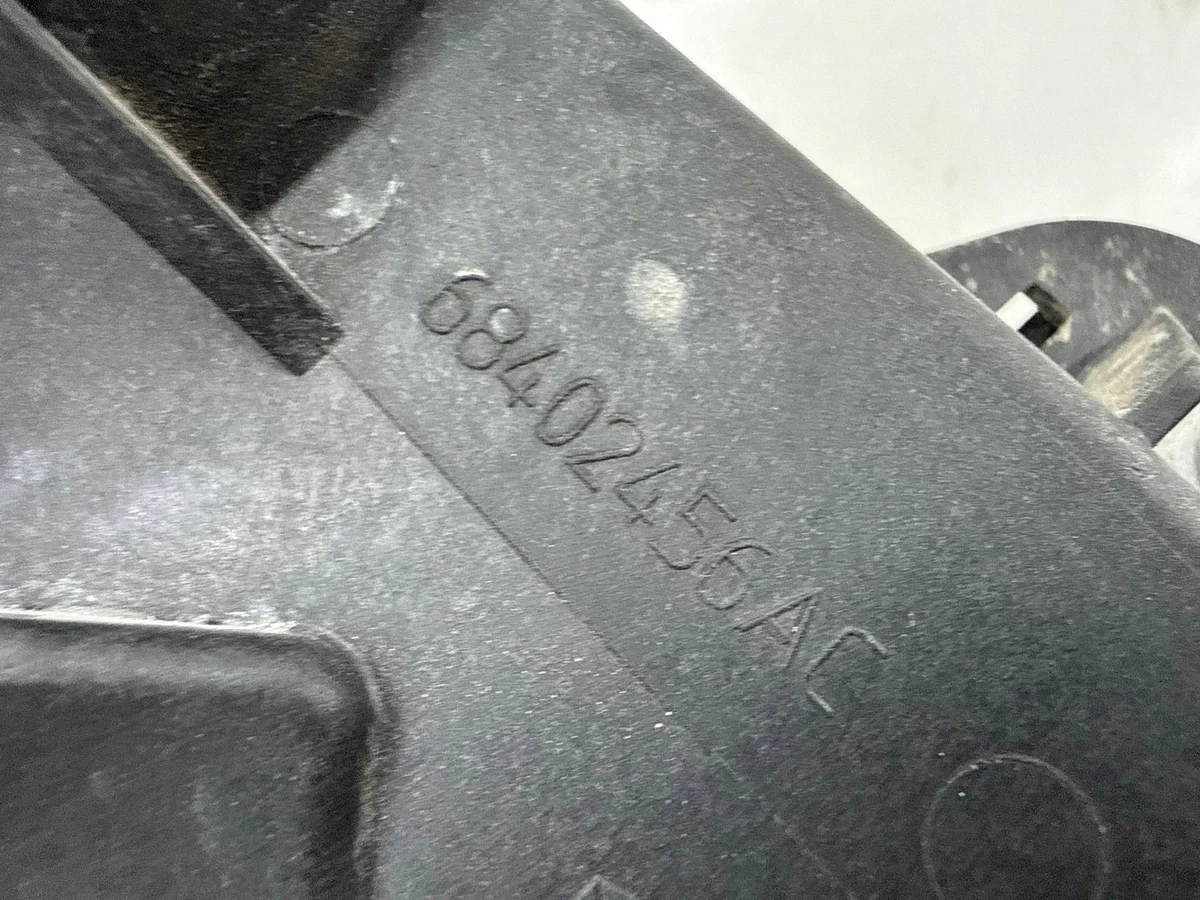 Support batterie Jeep Cherokee KL 68402456AC image 7