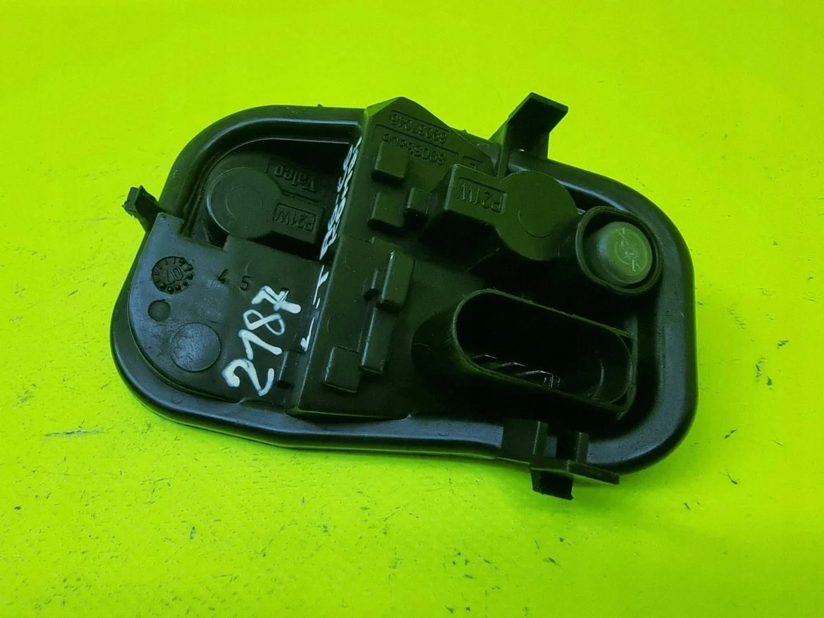 Feu arrière gauche Audi A6 S6 C6 4F 89033806