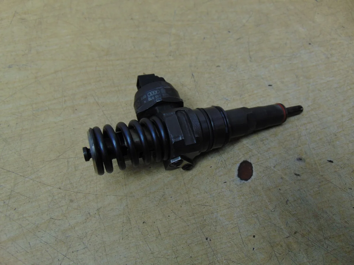 Inyector Bosch 070130073N Volkswagen Touareg image 4