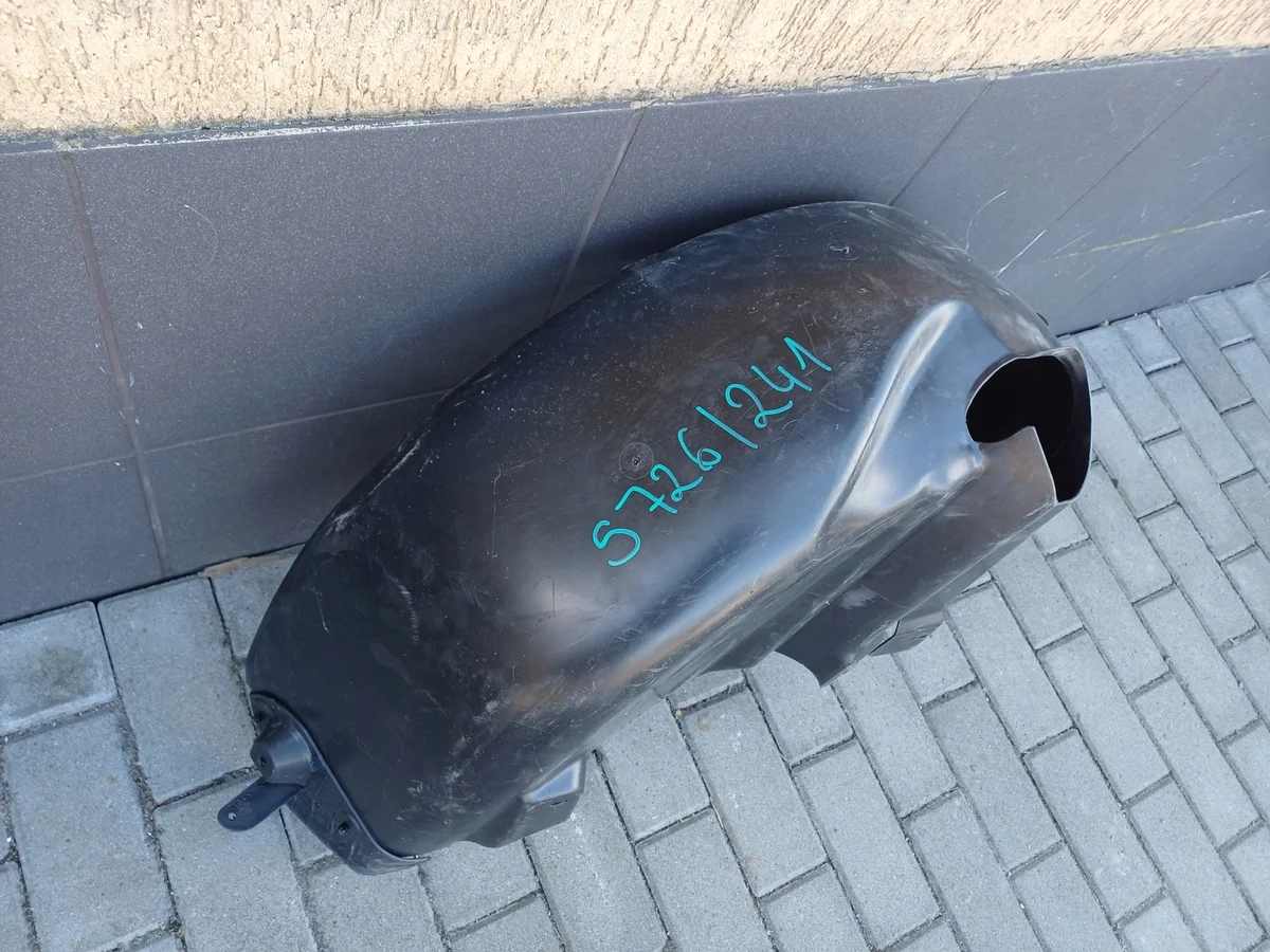 SKODA FABIA 3 HB Takalokasuoja Oikea Käytetty