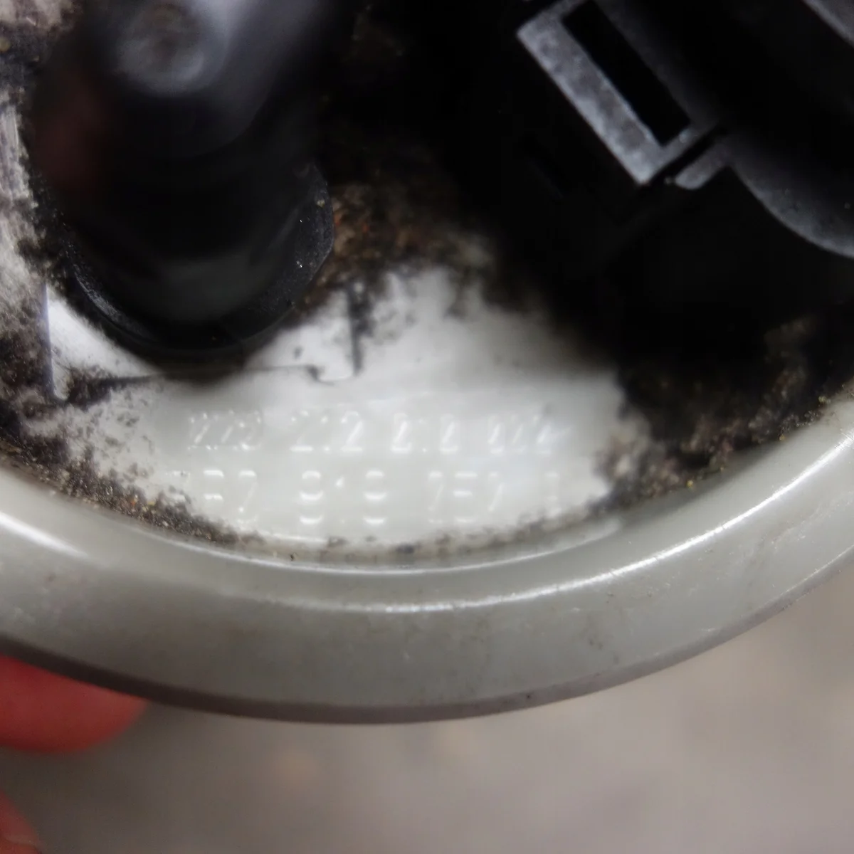 Polttoainepumppu VW Passat B5 FL 3B0919050B