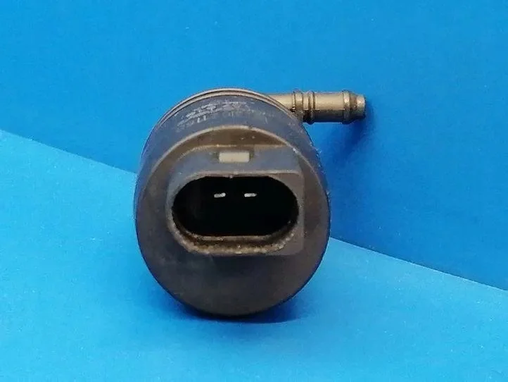 Pompe lave-glace Mercedes-Benz Vito W639 021168 image 4