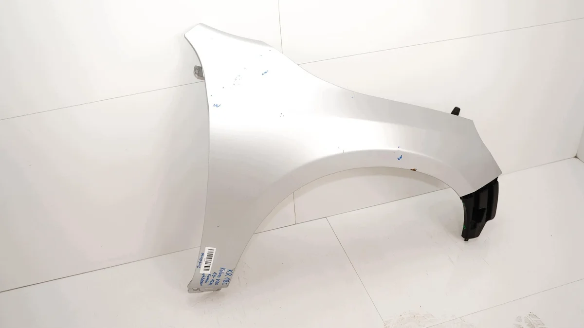 Höger framskärm Volvo V60 2010-2013 image 4