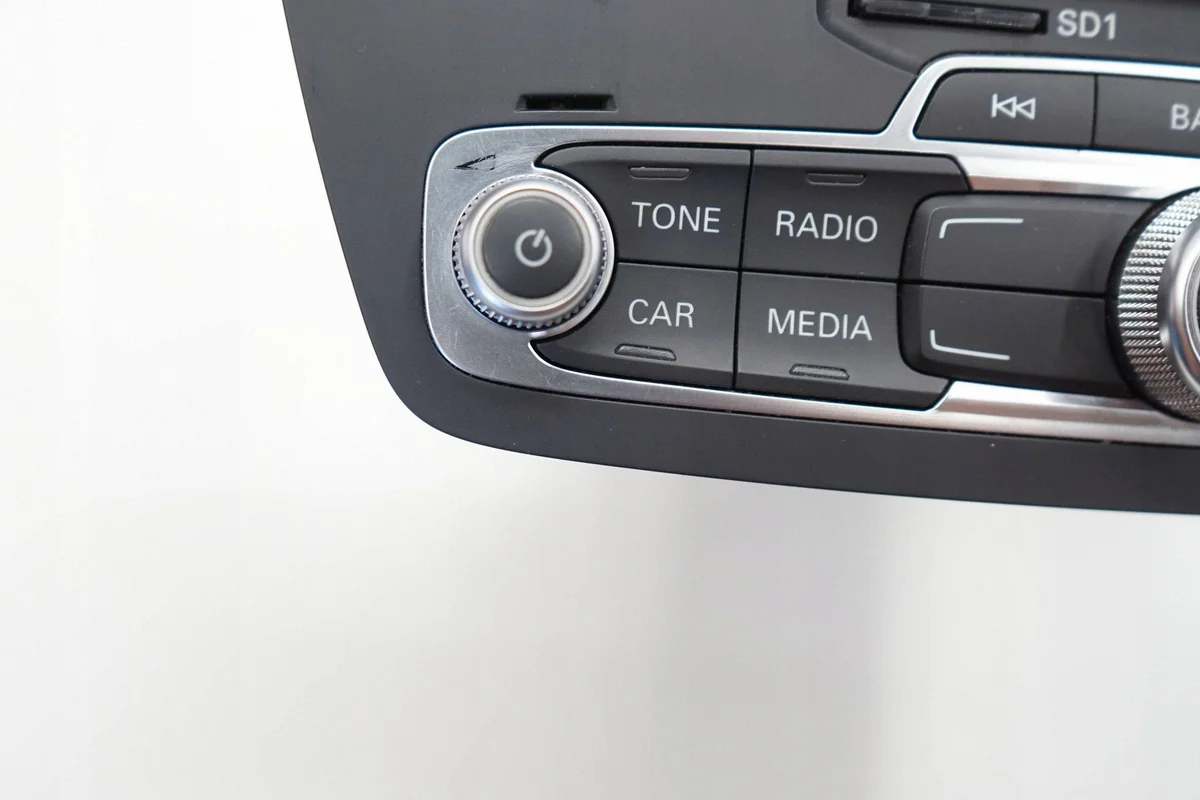 Audi Q3 8U 13R Radio Navigation 8U0035193C image 3