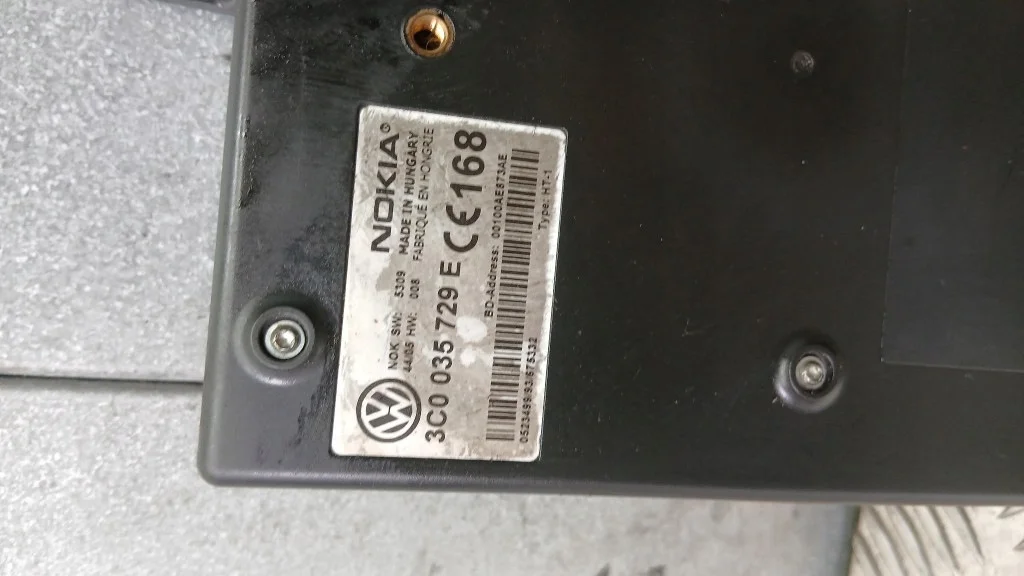 VW Passat B6 puhelinmoduuli 1.9TDI 05-10