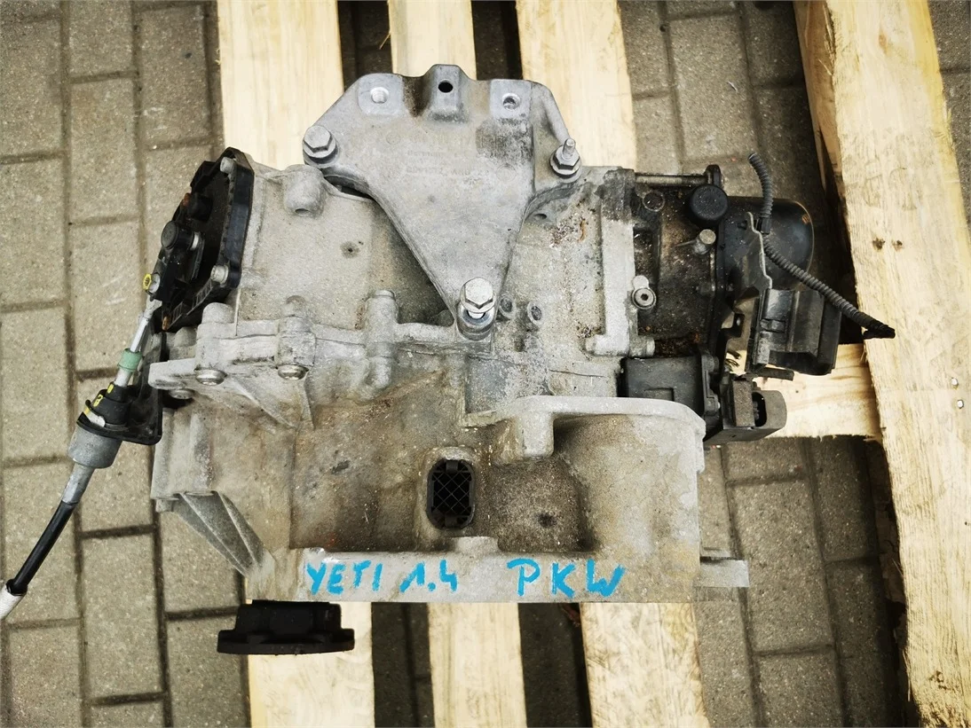 VW Polo DSG Automatic Gearbox PKW ROG1B image 3