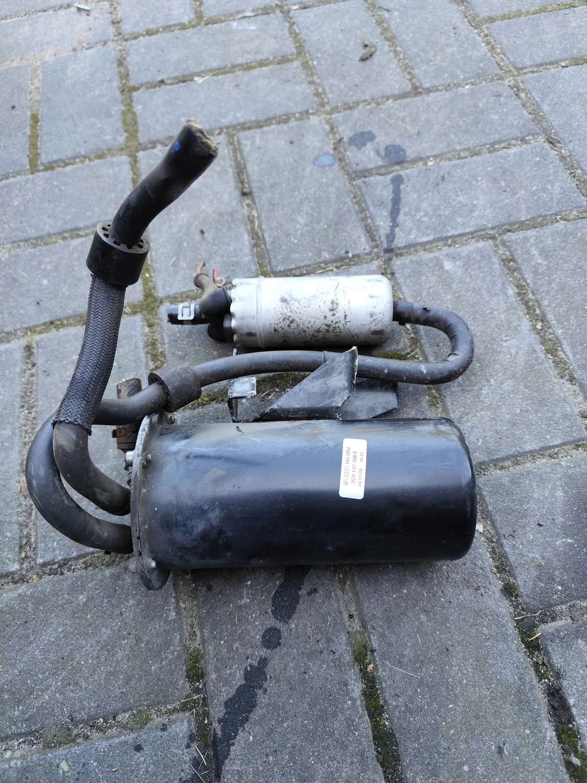 VW Passat B6 ilmansuodattimen kotelo 3C0127400C