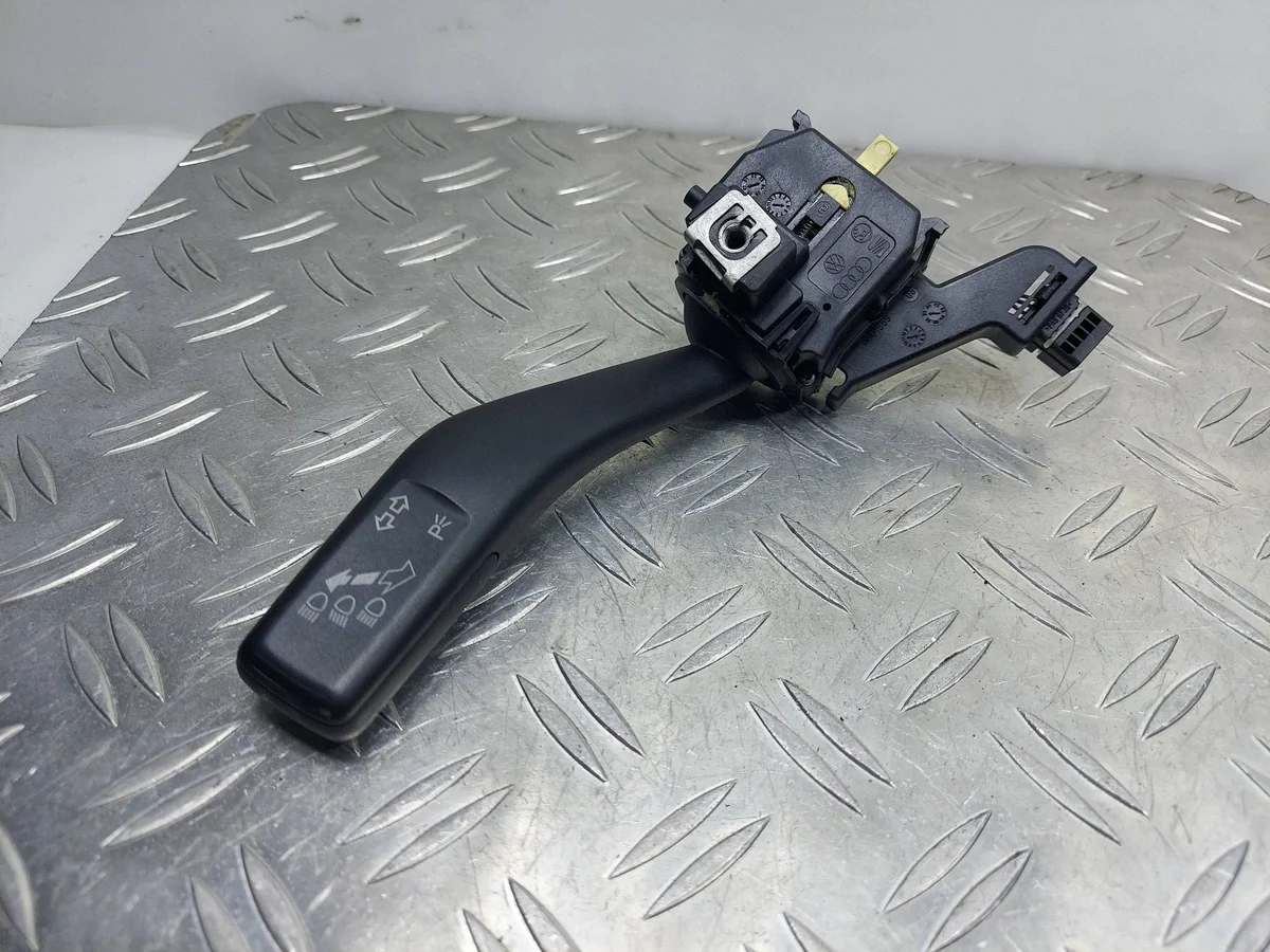 Commutateur clignotant VW Touran 1K0953513E