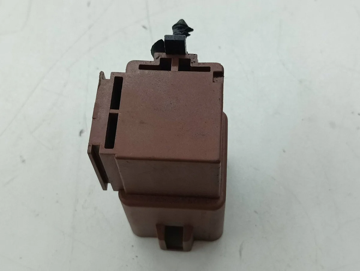 Citroen C5 Aircross rele 17325003001 image 3
