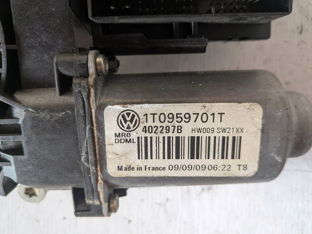 Motor elevalunas Skoda Octavia II 1T0959701T image 5