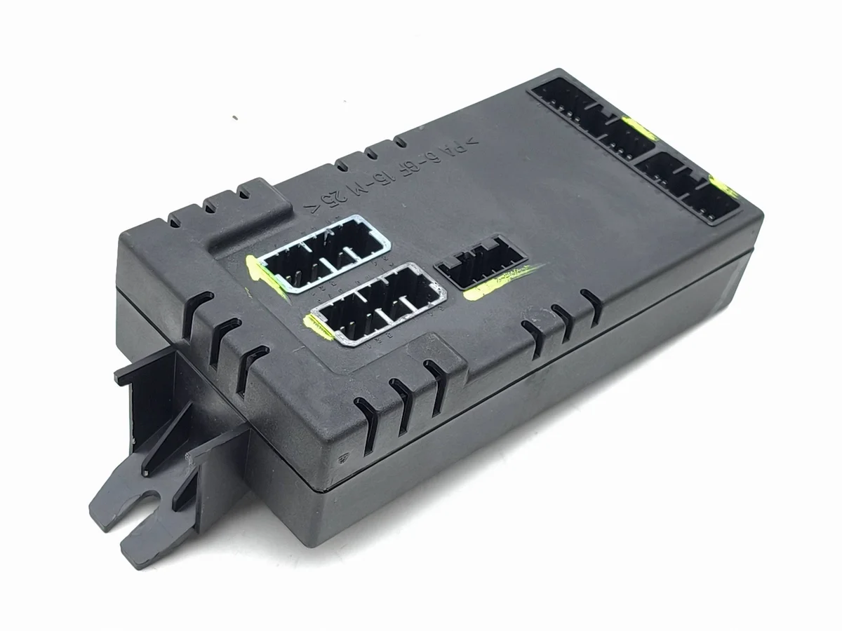 Maserati Coupe Control Unit 2003 OEM 195742