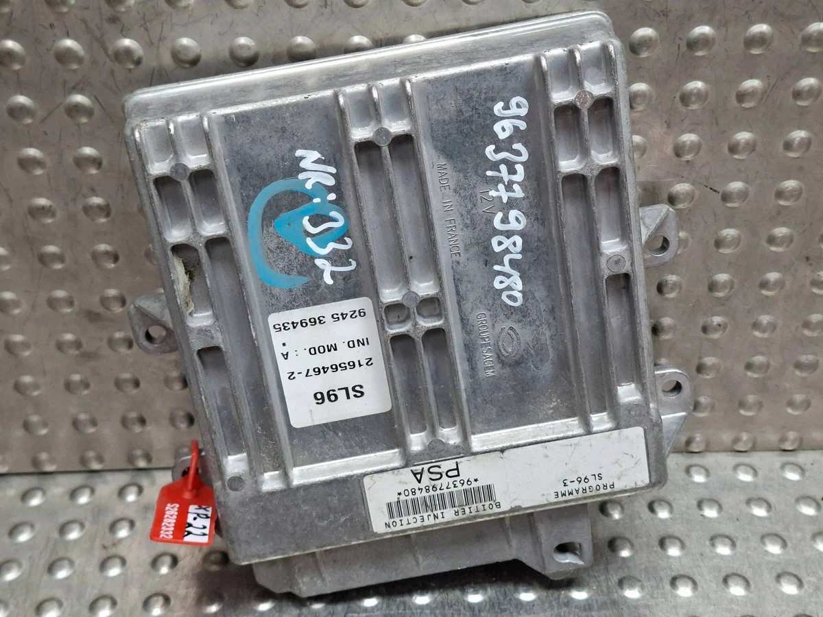 Steuergerät Motor Peugeot 306 406 1.8 i