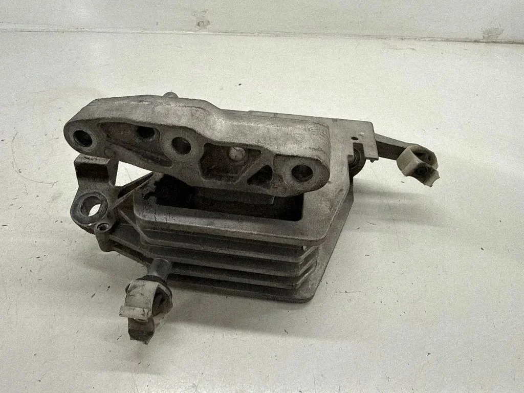 BMW X2 F39 Engine Mount Cushion 8835566 image 6