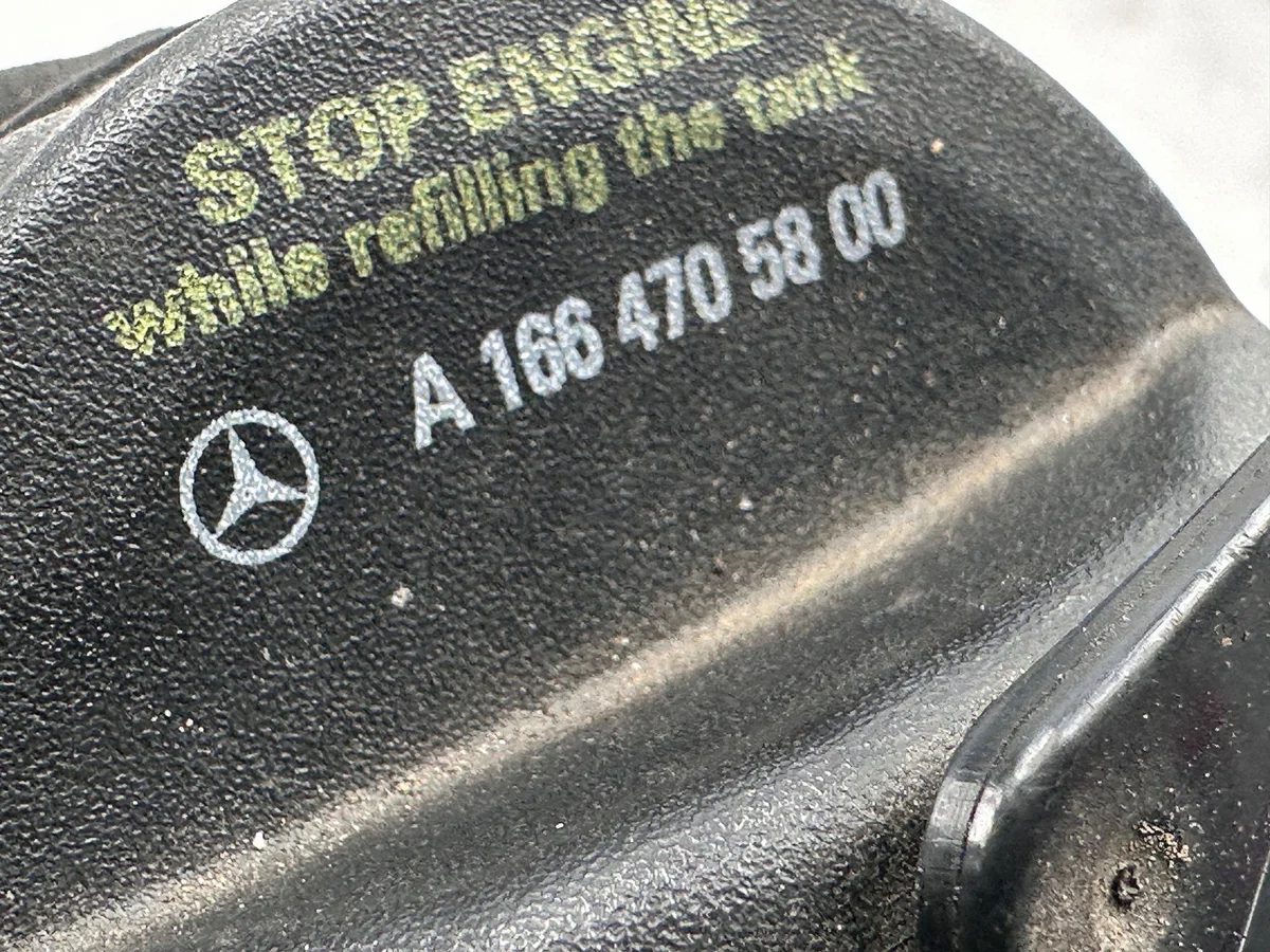 Bränslepåfyllningslock Mercedes W164 2009 image 5
