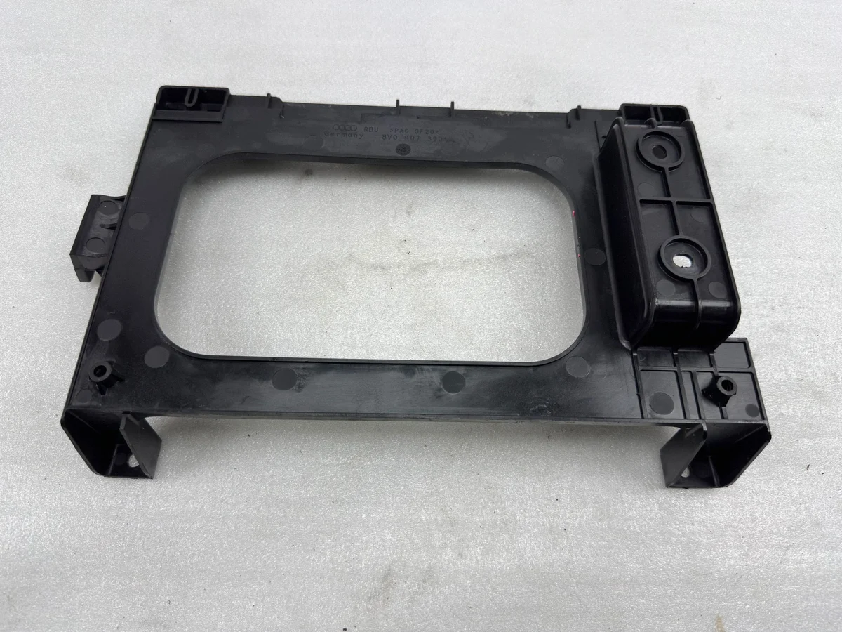 Audi RS3 8V - Autre pièce intérieure 8V0907390A image 2