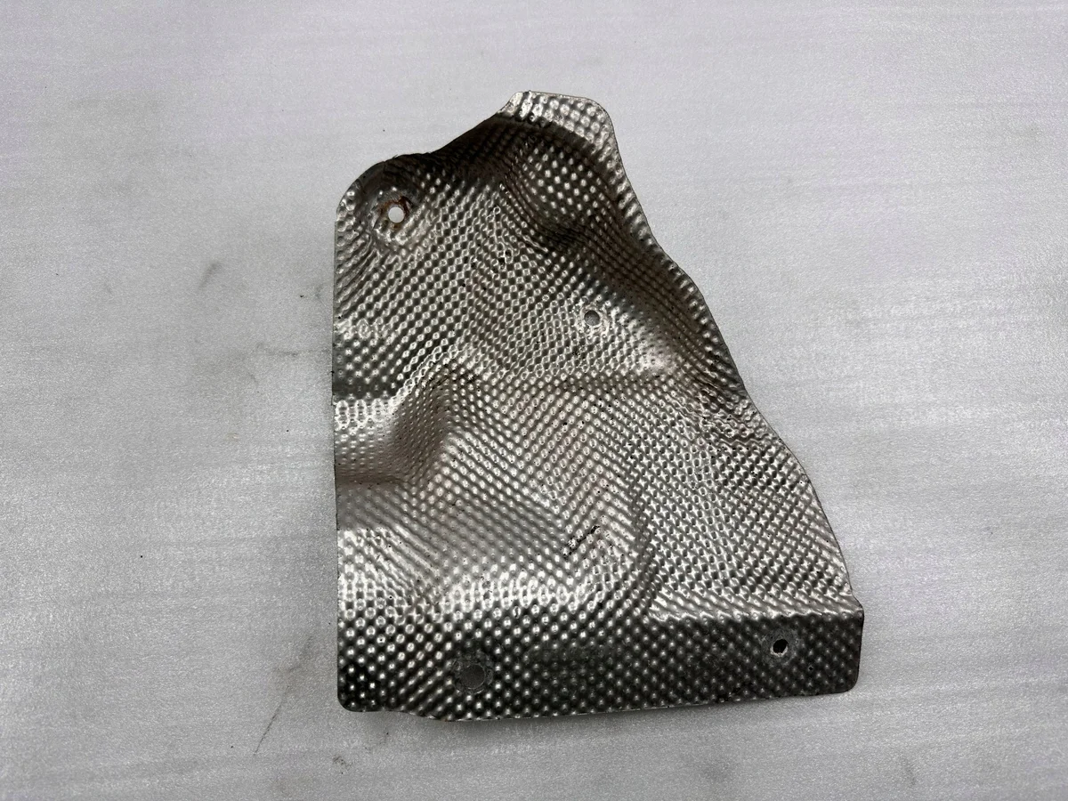Mercedes A1666822700 Hitzeschutz Gebraucht