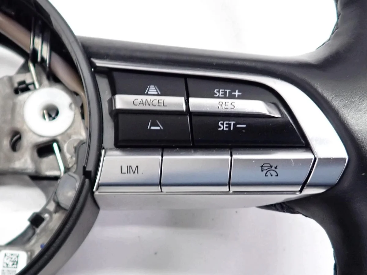 Volant multifonction cuir Mazda 3 IV BP image 3