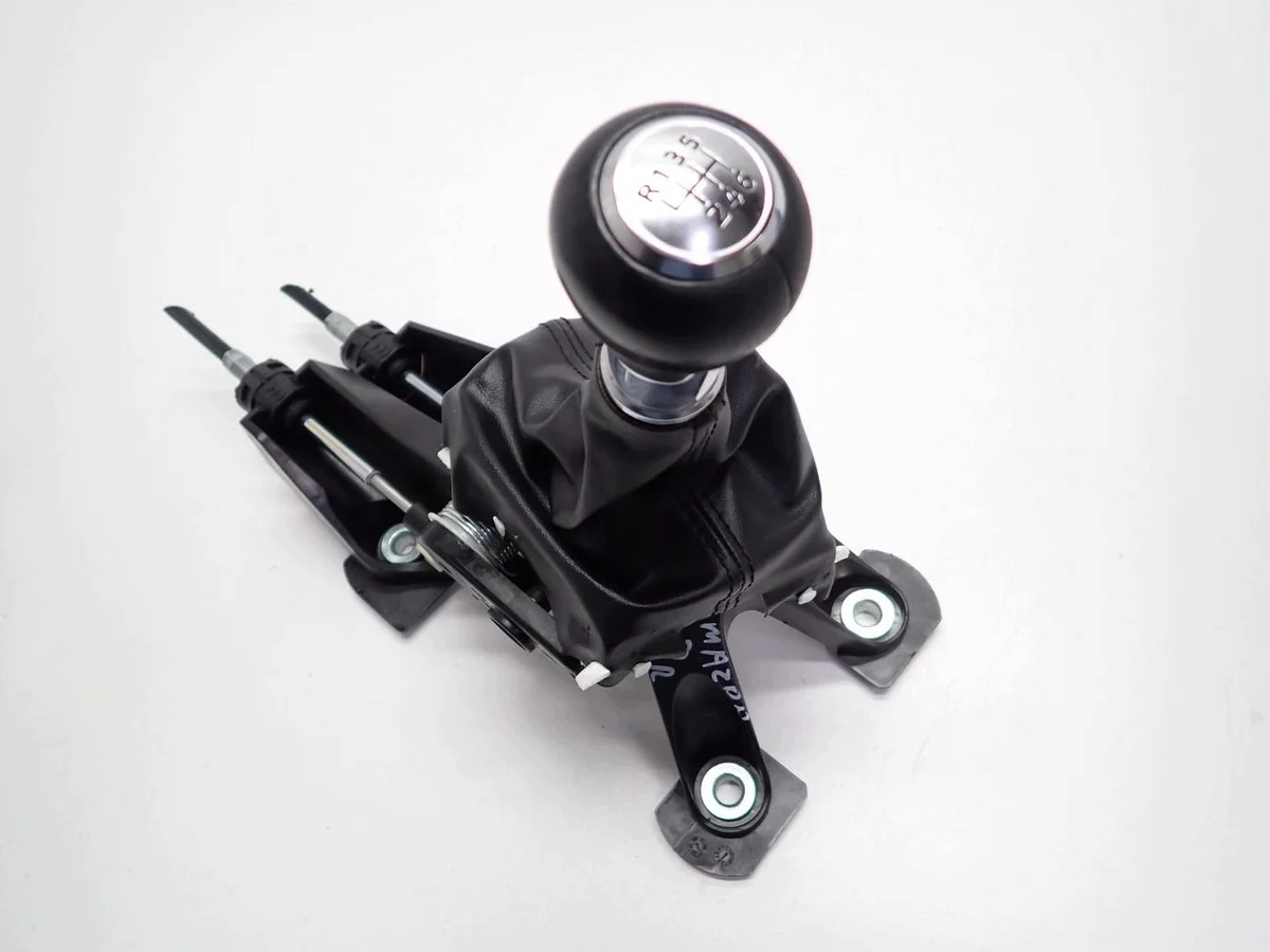 Vaihdekepin nuppi Mazda 3 IV BP
