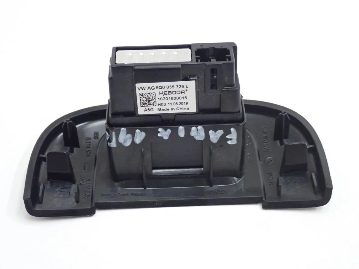 USB Buchse Europa 5Q0035726L Skoda Fabia III image 3