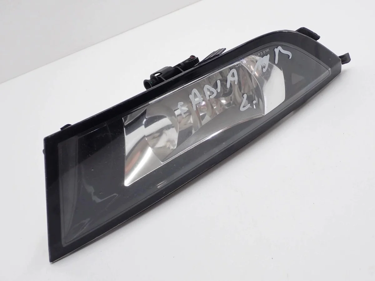 Skoda Fabia III Left Halogen Headlight 6V0941699A
