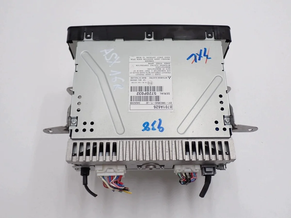 Radio CD Mitsubishi ASX 8701A626 Usado image 3