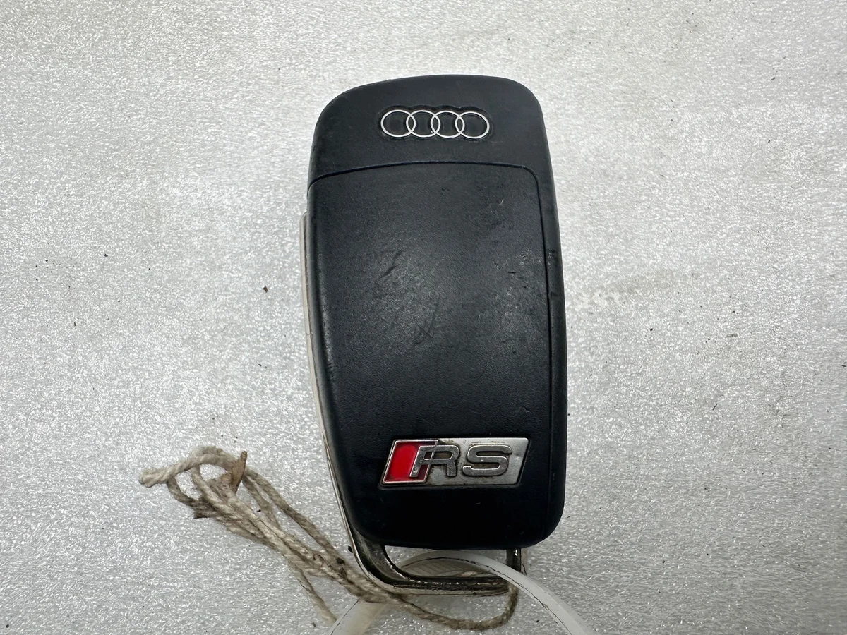 Llave Audi RS3 8V0837220K Usada