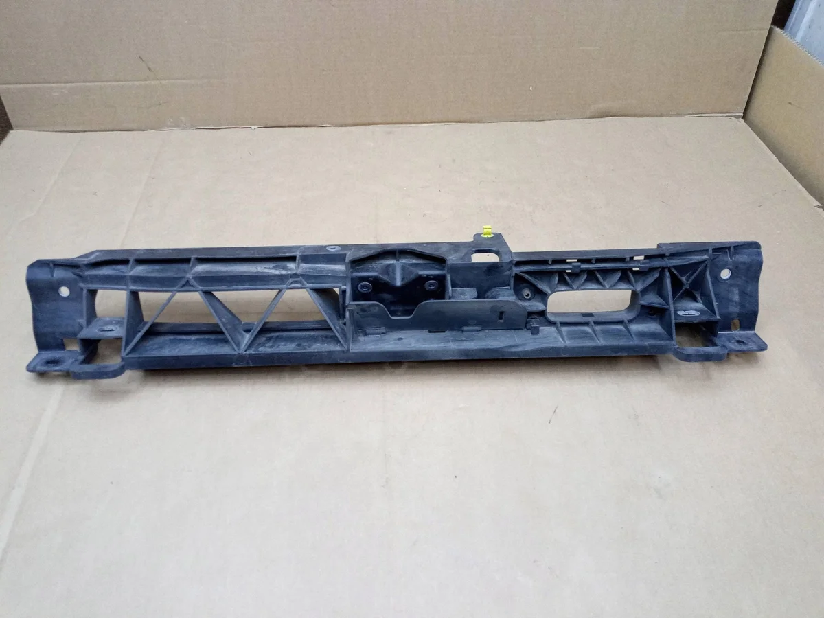 Renfort avant Citroen C4 Picasso II 9806629380