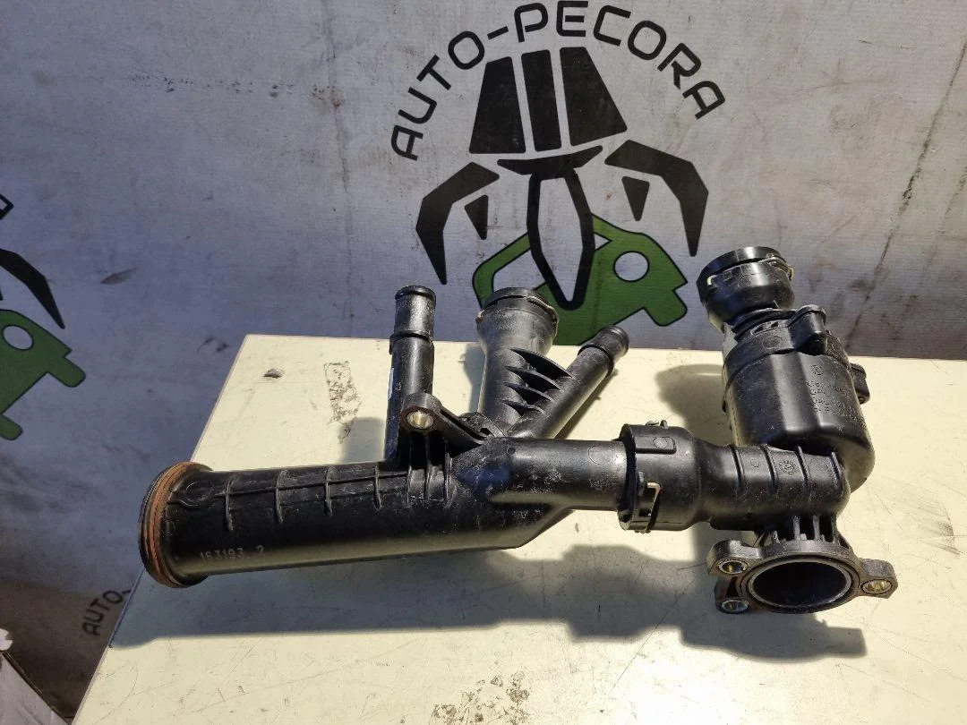 Carcasa Termostato Audi VW 04L121111G Usada