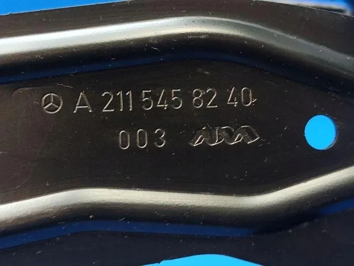 Mercedes-Benz CLS C219 Compartimento Motor