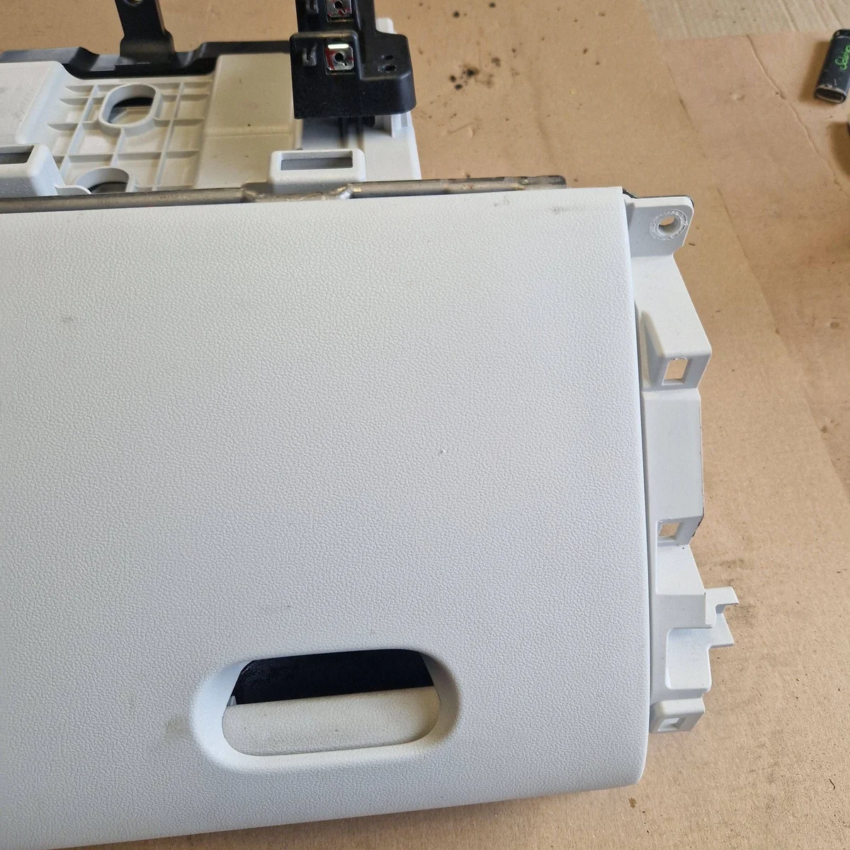 Hyundai Ioniq 6 Handschuhfach 84501KL100 image 4