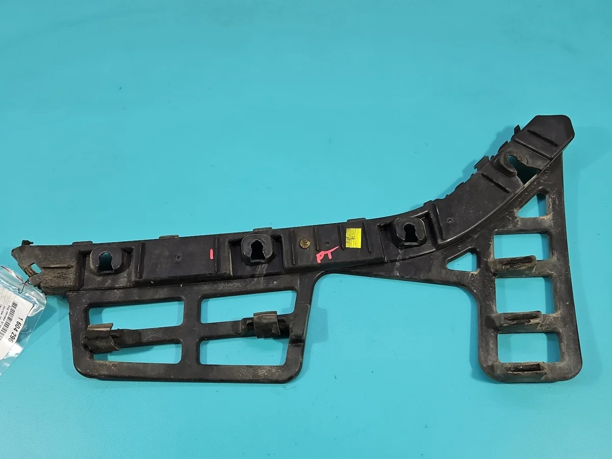 Soporte Parachoques Trasero Derecho Hyundai i30 III