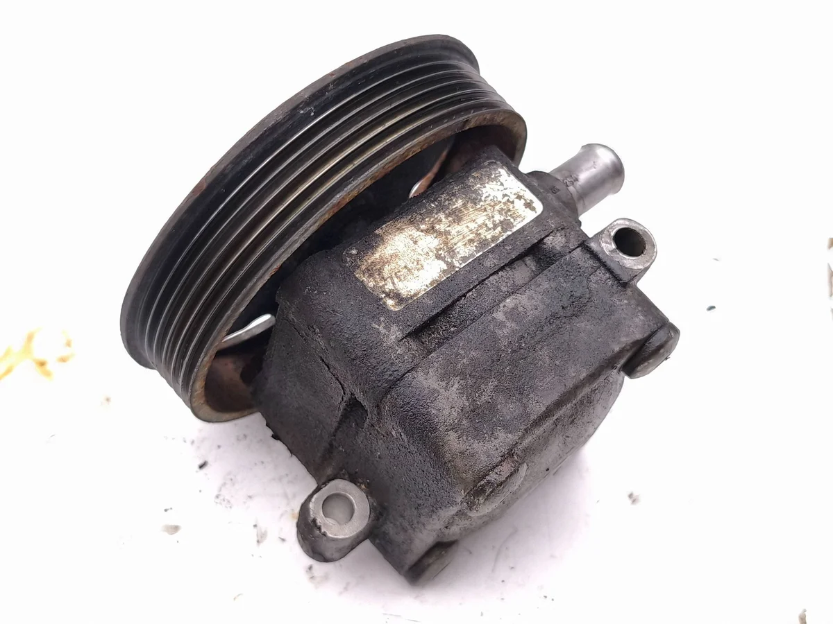 Maserati Coupe 2003 Power Steering Pump AMD258355 image 4