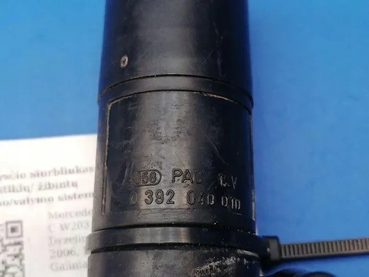 Bomba de limpiaparabrisas Mercedes W203 Usado image 3