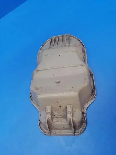 Cache phare gauche Mercedes-Benz E W123 image 3