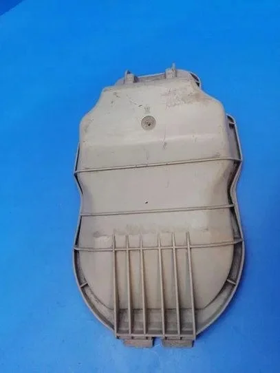 Cache phare gauche Mercedes-Benz E W123 image 6