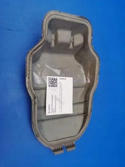 Cache phare gauche Mercedes-Benz E W123 image 7