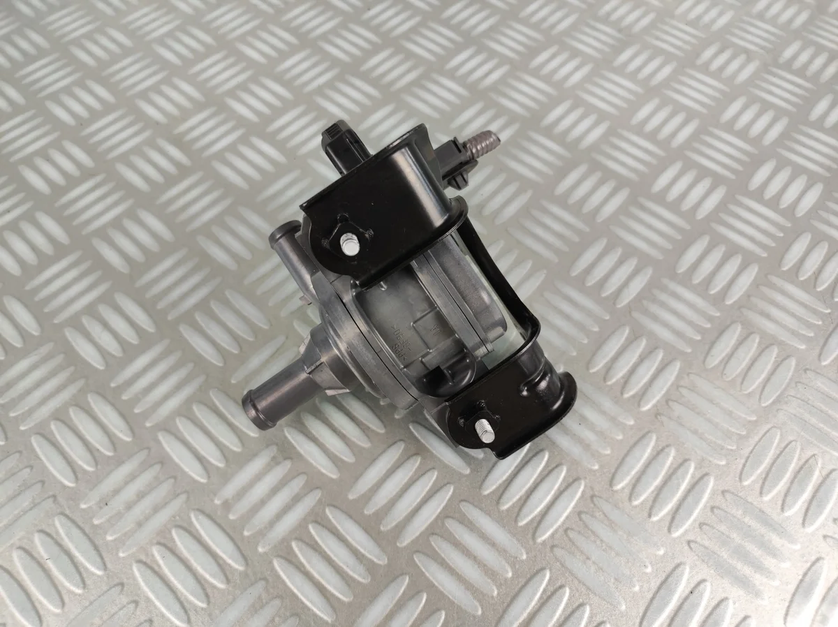 G9040-62010 Extra Waterpomp Toyota Mirai II image 4