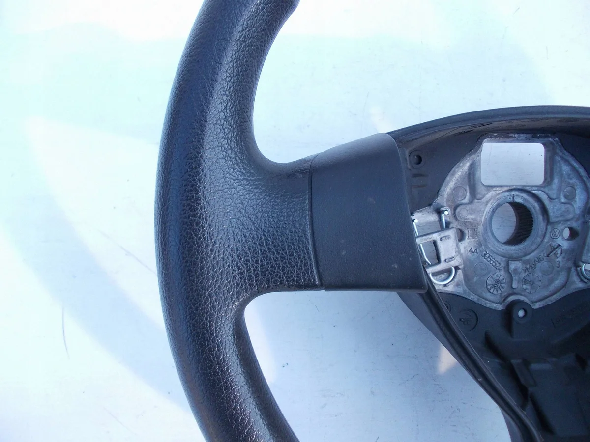 Ohjauspyörä VW Polo IV 9N3 05-08 Käytetty