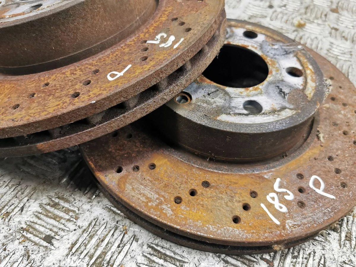 Disque de frein avant Mercedes-Benz C W204