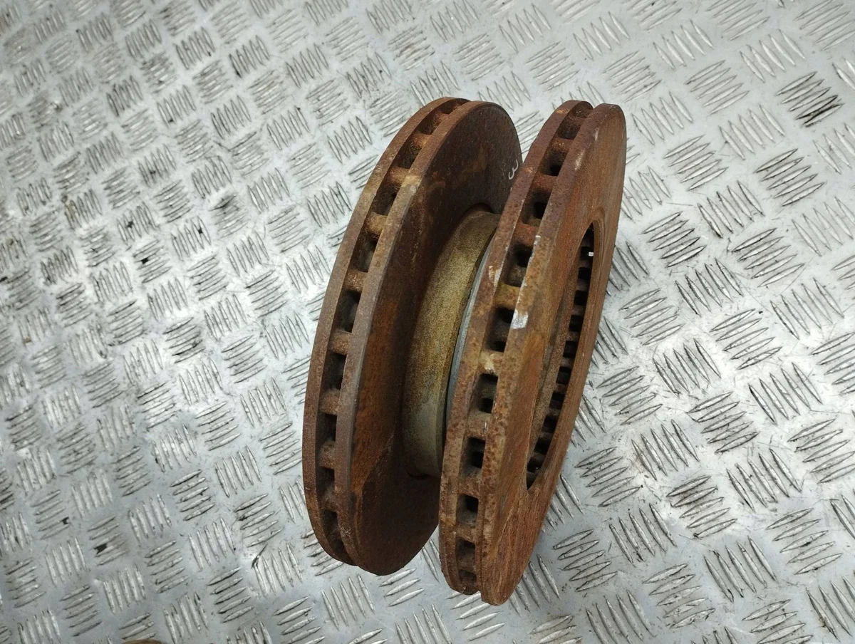 Disque de frein avant Mercedes-Benz CLK A208