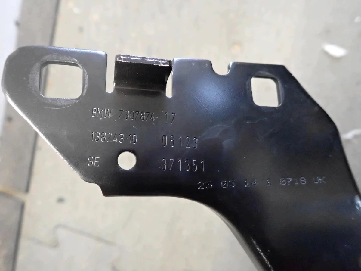 Soporte derecho Mini Cooper F55 F56 14-7307874