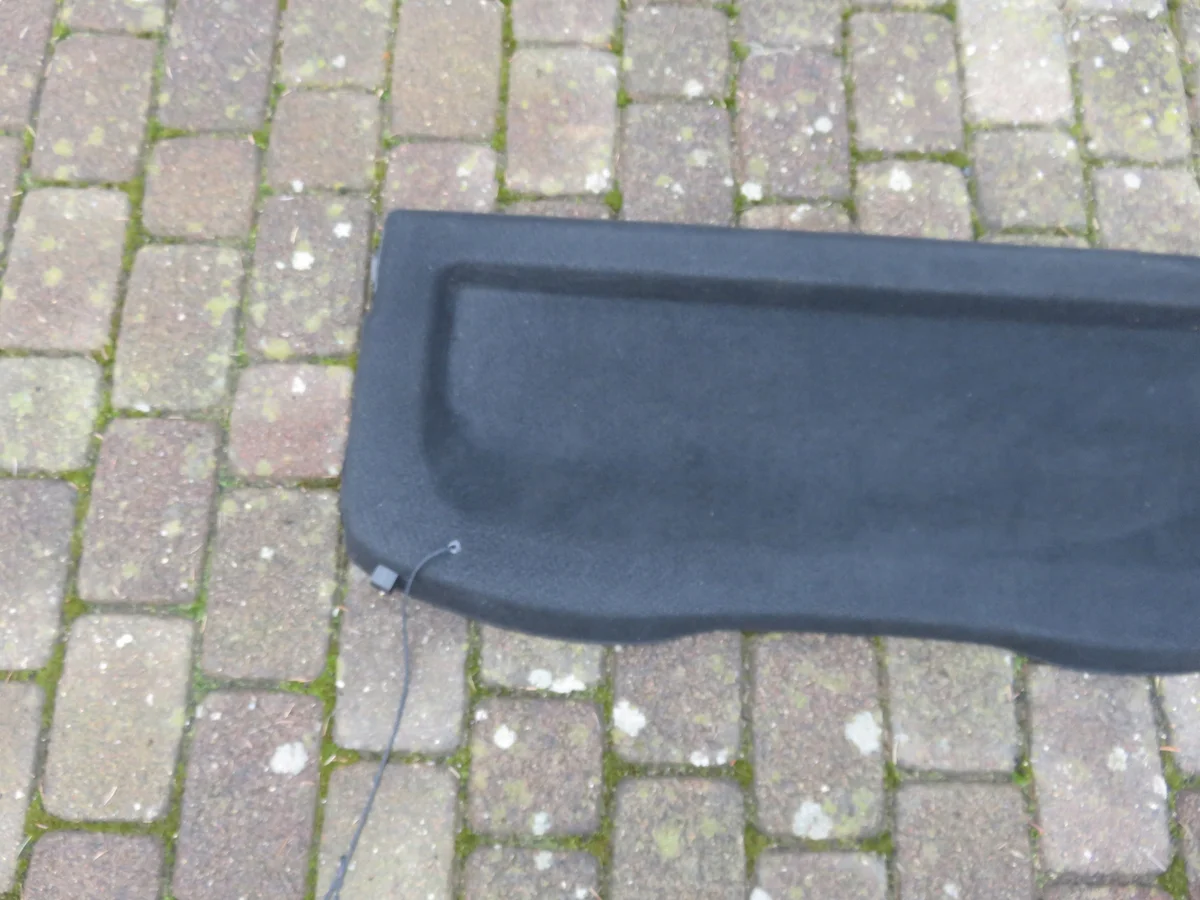 Toyota Yaris 4 tavaratilan hylly 64330-0D640