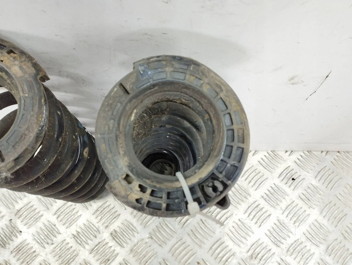 Mercedes E W213 2017 Rear Spring AMD90654 image 3