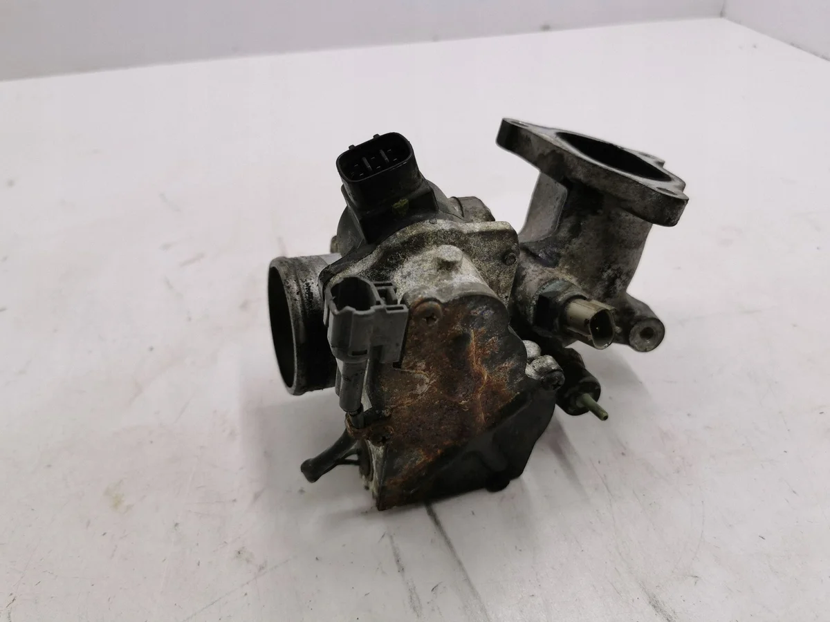 Toyota Corolla Verso AR10 2005 Gaspedalställ image 3